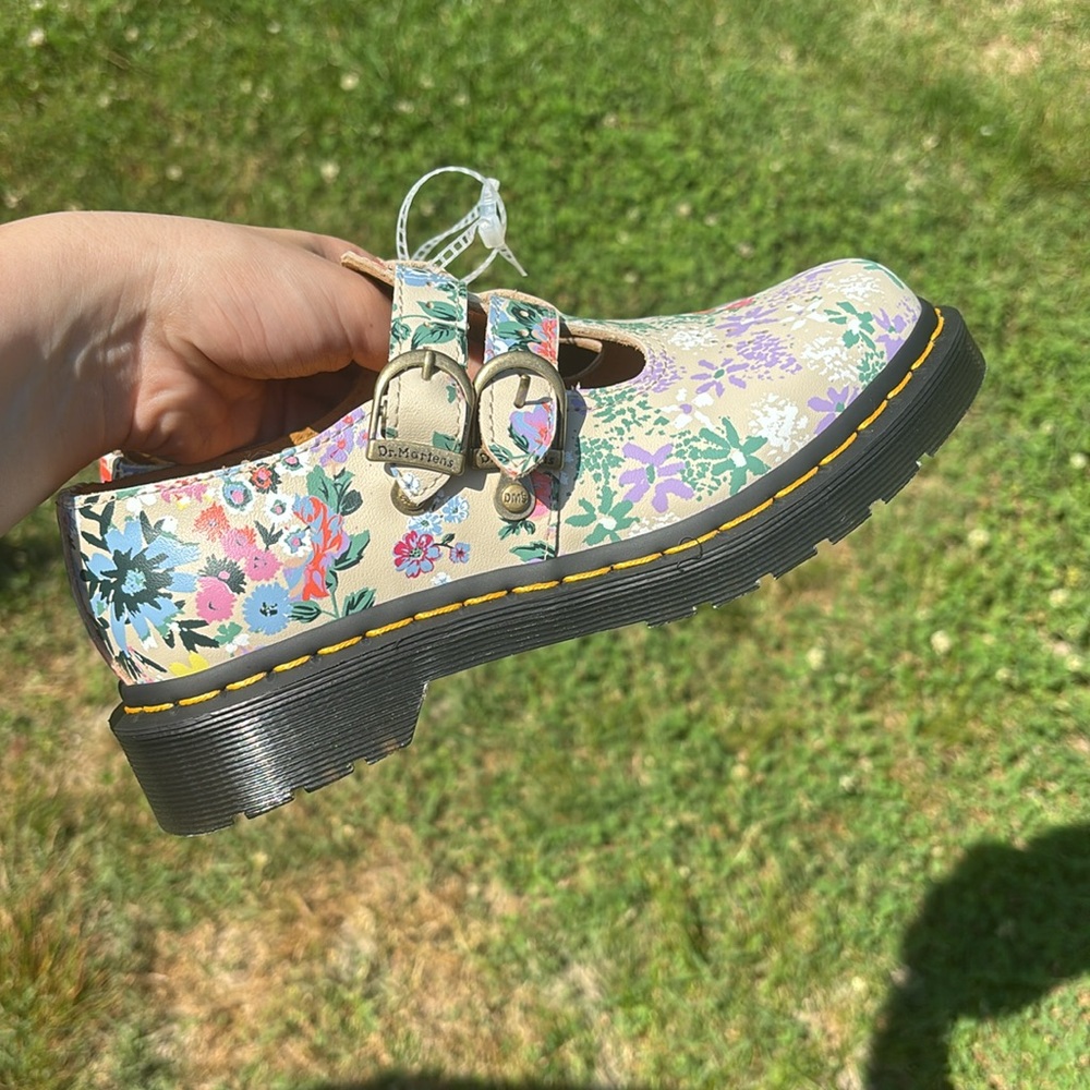 NWT Dr. Martens 8065 Mary Jane Floral Mash Up Parchment Shoes